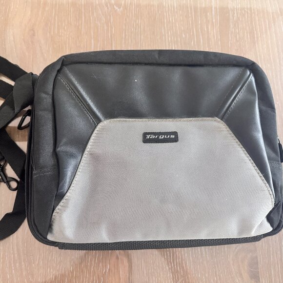 Targus Laptop Bag Notebook Carrying Case Black Gray Shoulder Strap - Picture 1 of 6